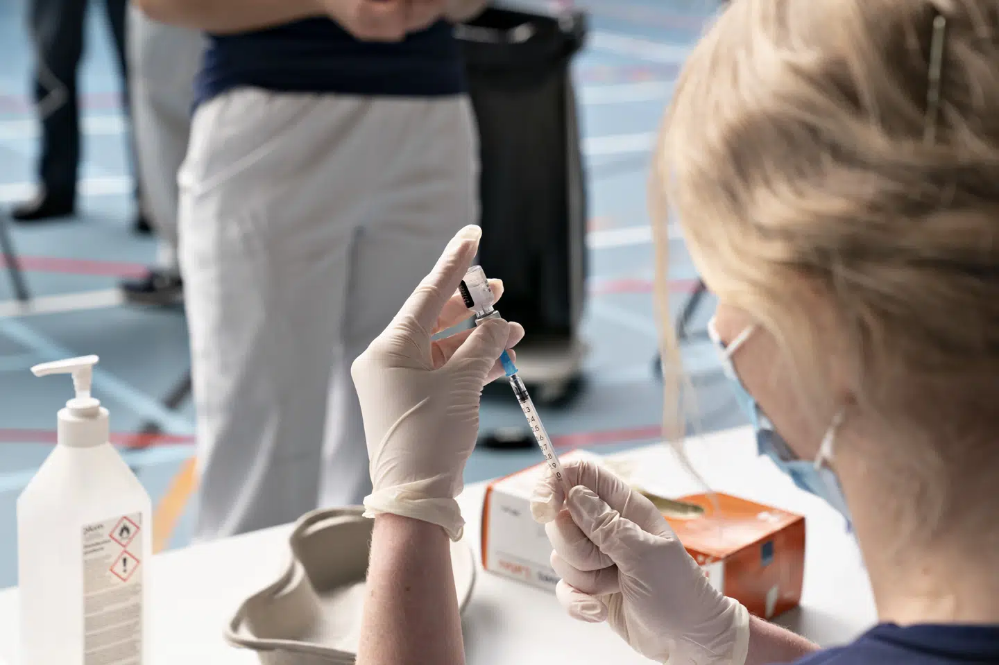 Flere borgere, der er blevet vaccineret mod coronavirus, er efterfølgende døde. Det skyldes dog ikke, at vaccinerne har dræbt de pågældende, lyder det fra forskere og myndigheder. (Arkivfoto) Henning Bagger/Ritzau Scanpix