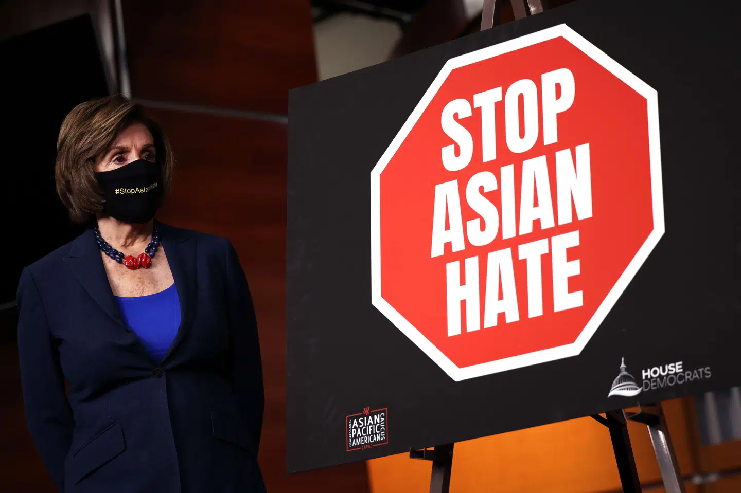 Nancy Pelosi og resten af Repræsentanternes Hus stemte tirsdag for at vedtage et lovforslag, der skal forhindre hadforbrydelser mod amerikanere med asiatisk baggrund. Kevin Dietsch/Ritzau Scanpix