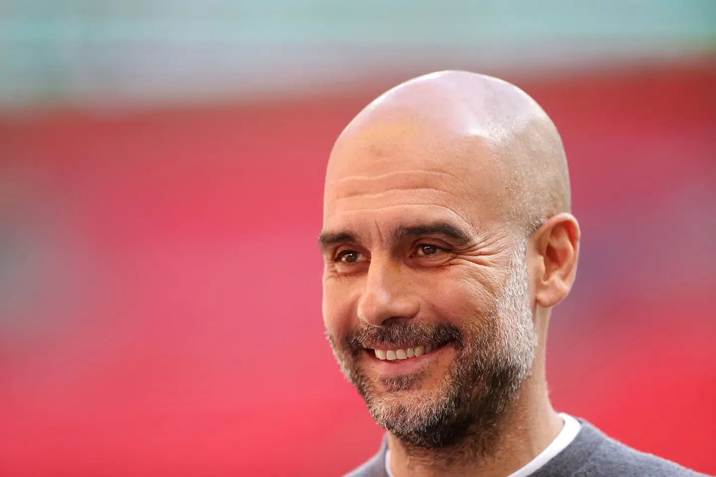 Pep Guardiola har meget at smile af. Manchester City har vundet Premier League og skal spille Champions League-finale sidst i maj.