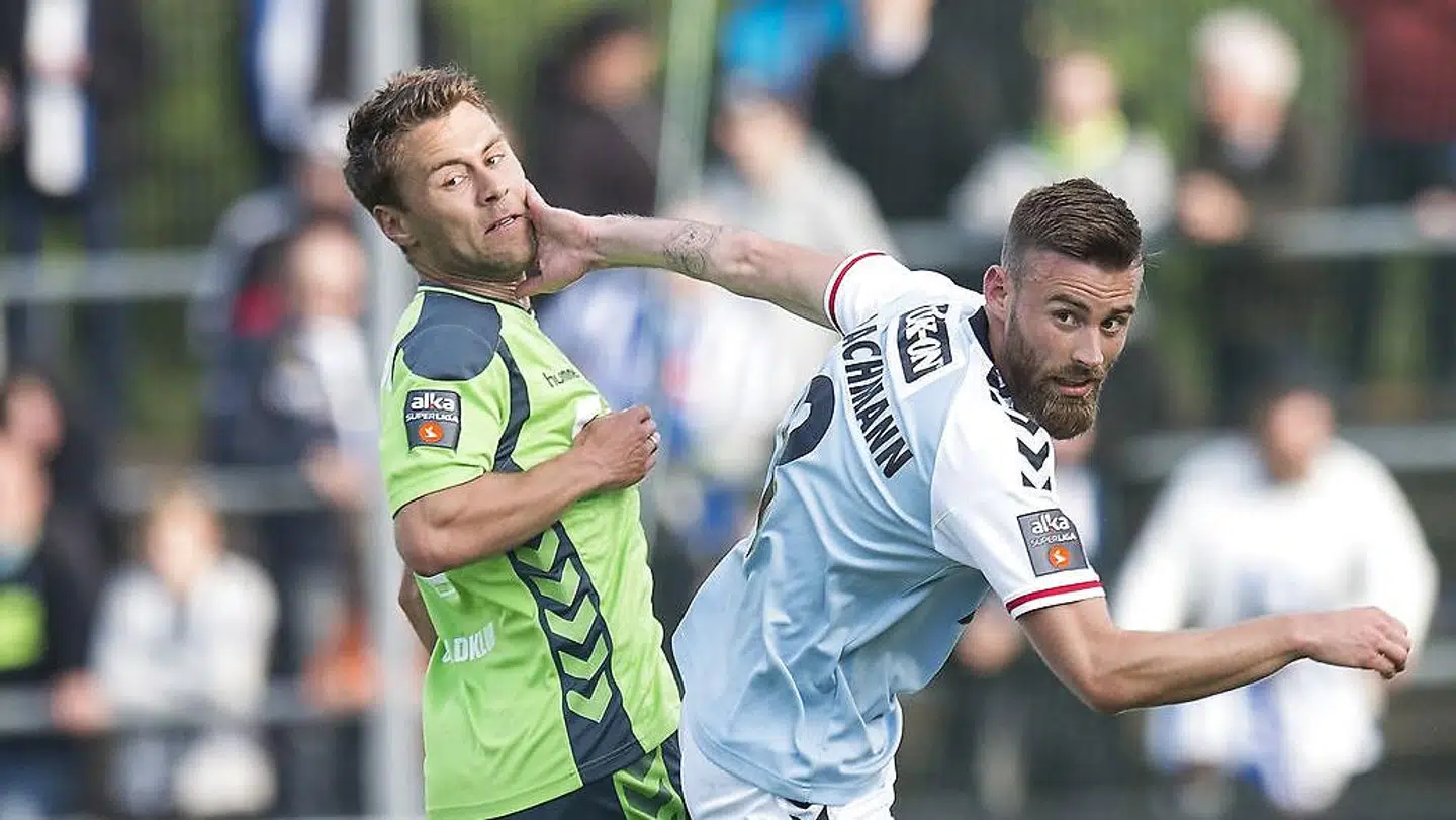 Rasmus Festersen i kamp mod Sønderjyske tilbage i 2016. Nu kan han ende som CEO for de lyseblå.