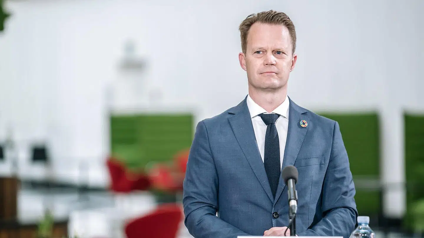 Udenrigsminister Jeppe Kofod har angiveligt talt om en samlet løsning, »som alle kan se sig selv i«.