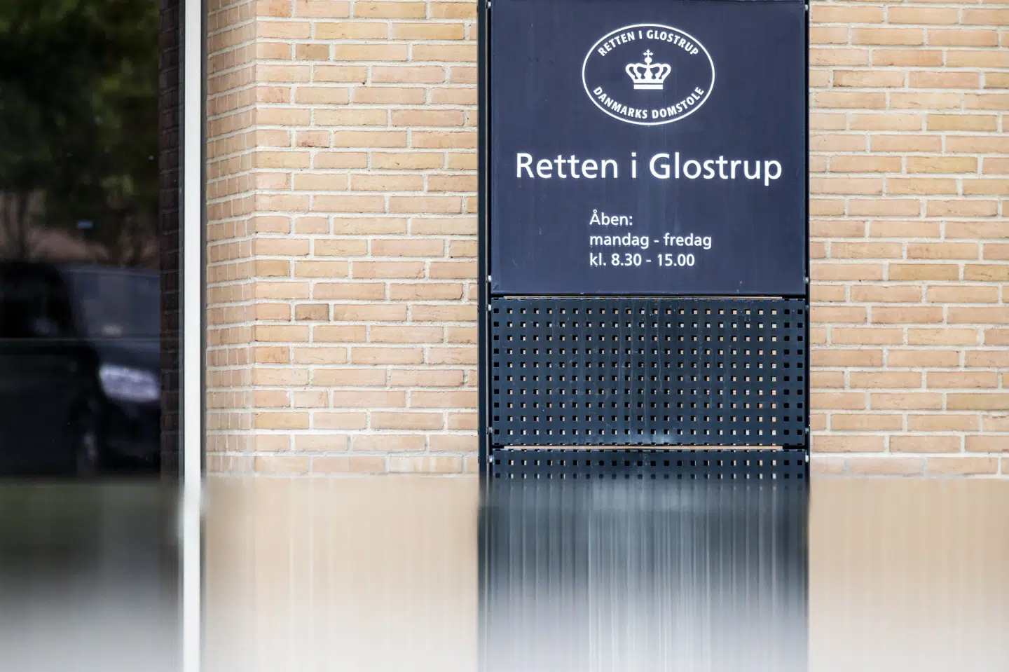 Retten i Glostrup begynder tirsdag på en sag, hvor tre er tiltalt for at have forsøgt at svindle sig til lønkompensation for 26 falske ansatte i to små, jyske rengøringsfirmaer. (Arkivfoto). Olafur Steinar Gestsson/Ritzau Scanpix