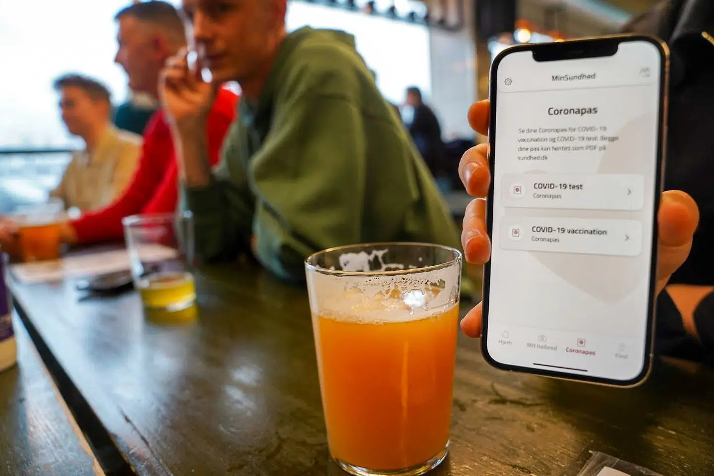 Selvom SSI ikke kommer med egentlige anbefalinger, så lægger man til grund i samtlige scenarier, at coronapasset stadig spiller en aktiv rolle i epidemikontrollen.