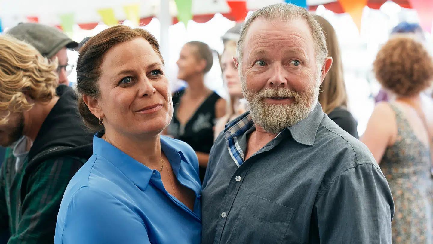 Camilla Bendix og Jesper Asholt i TV 2-serien 'Hvide Sande'.