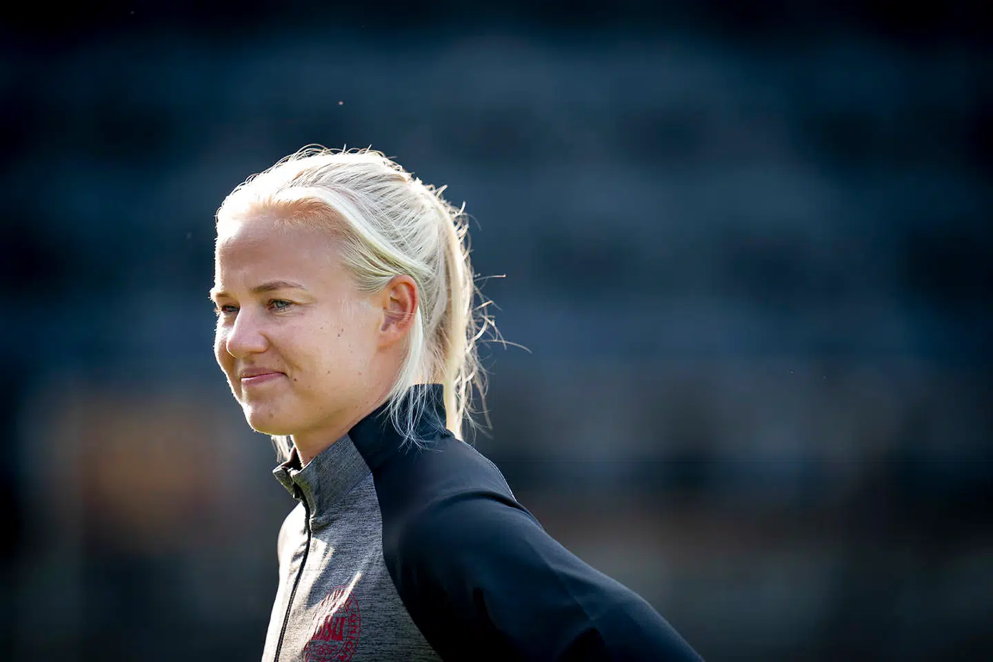 Pernille Harder, da kvindelandsholdet i fodbold samles med mixed zone og træning frem mod EM-kvalifikationskampene mod Bosnien og Malta på Valby Stadion 14. september 2020. De engelske fodboldklubber ser i stigende grad fordele i at pumpe nogle af deres mange millioner i kvindefodbold. Det lokker profiler som Pernille Harder til. (Foto: Liselotte Sabroe/Ritzau Scanpix)