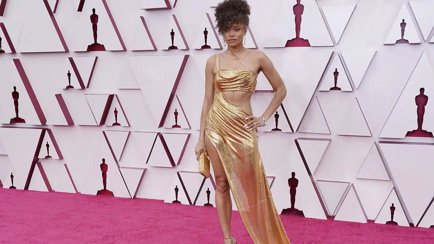 Andra Day på den røde løber til Oscar-uddelingen i april.