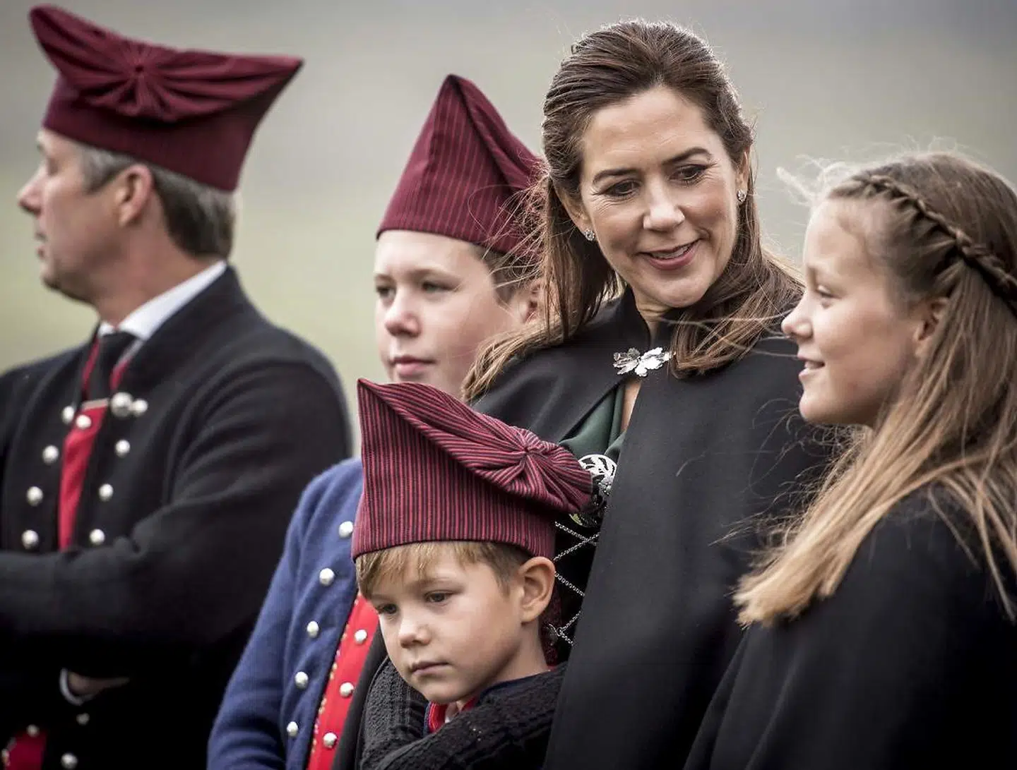 Kronprinsparret har fire børn, Christian, Isabella, Vincent og Josephine.