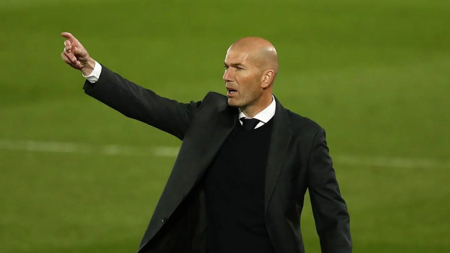 Real Madrid holdt torsdag aften mesterskabsdrømmen i live efter en 4-1-sejr over Osasuna.