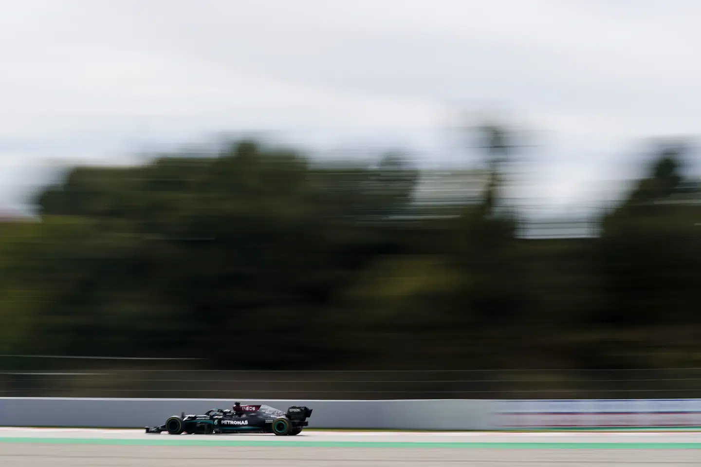 Lewis Hamilton og kollegerne kommer ikke til at køre i Tyrkiet i juni alligevel. (Arkivfoto) James Gasperotti/Ritzau Scanpix