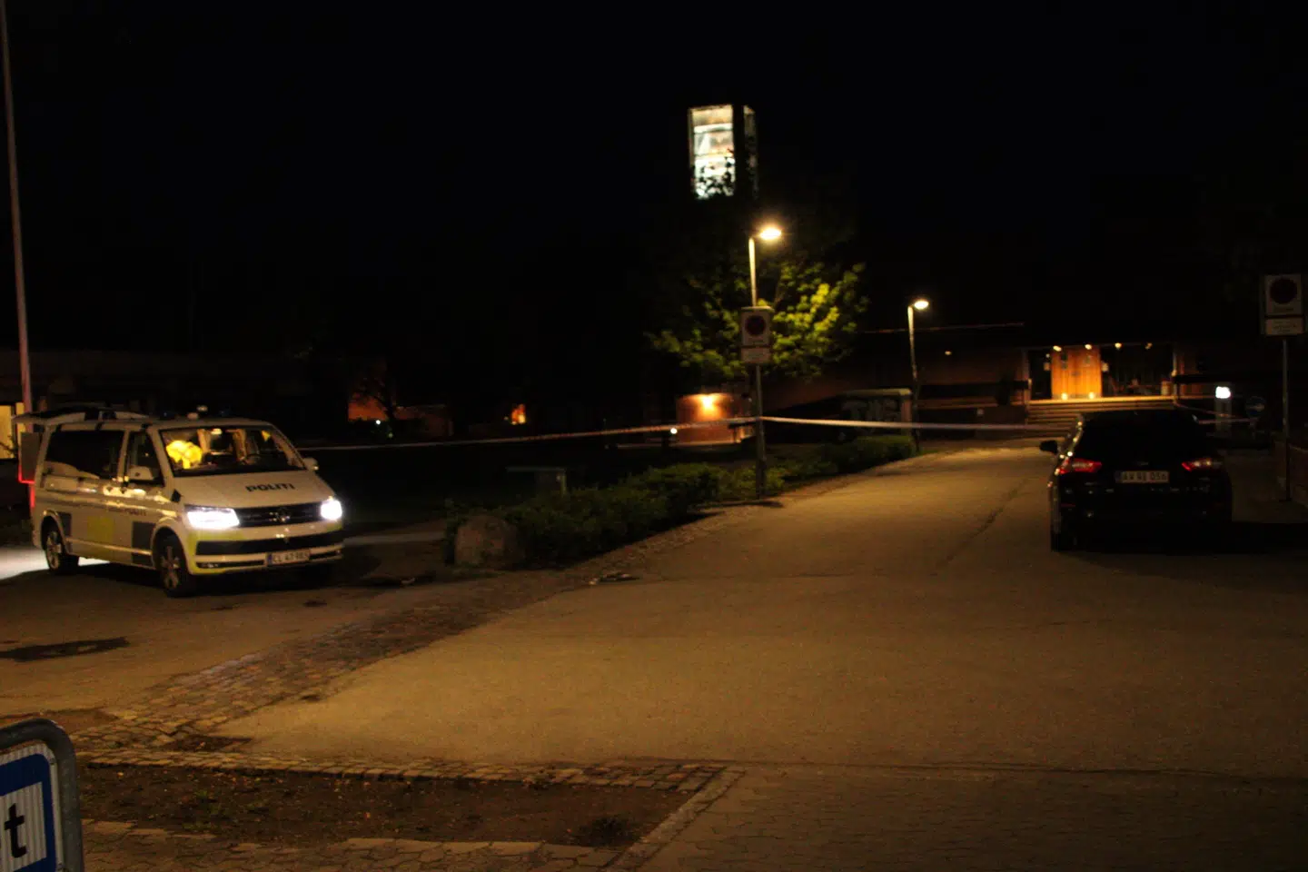 Politet havde torsdag spærret af foran Jacobskirken.