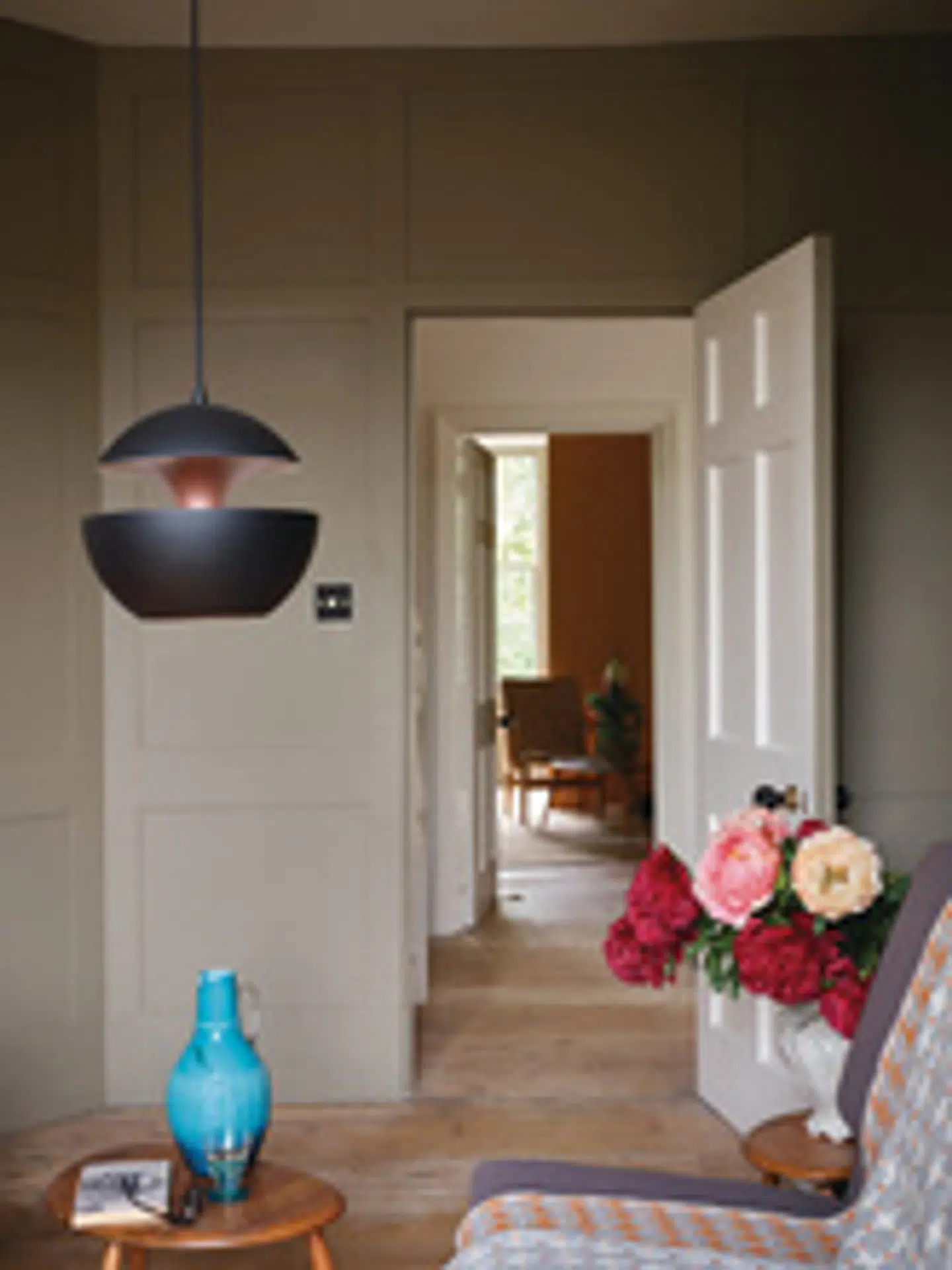 Det store danske firma Hempel, der blandt andet er kendt for sine skibsfarver, kan nu føje ebgelske Farrow & Ball til porteføljen. Her er det farven Brun broccoli, der er en del af Farrow & Balls farvepalet