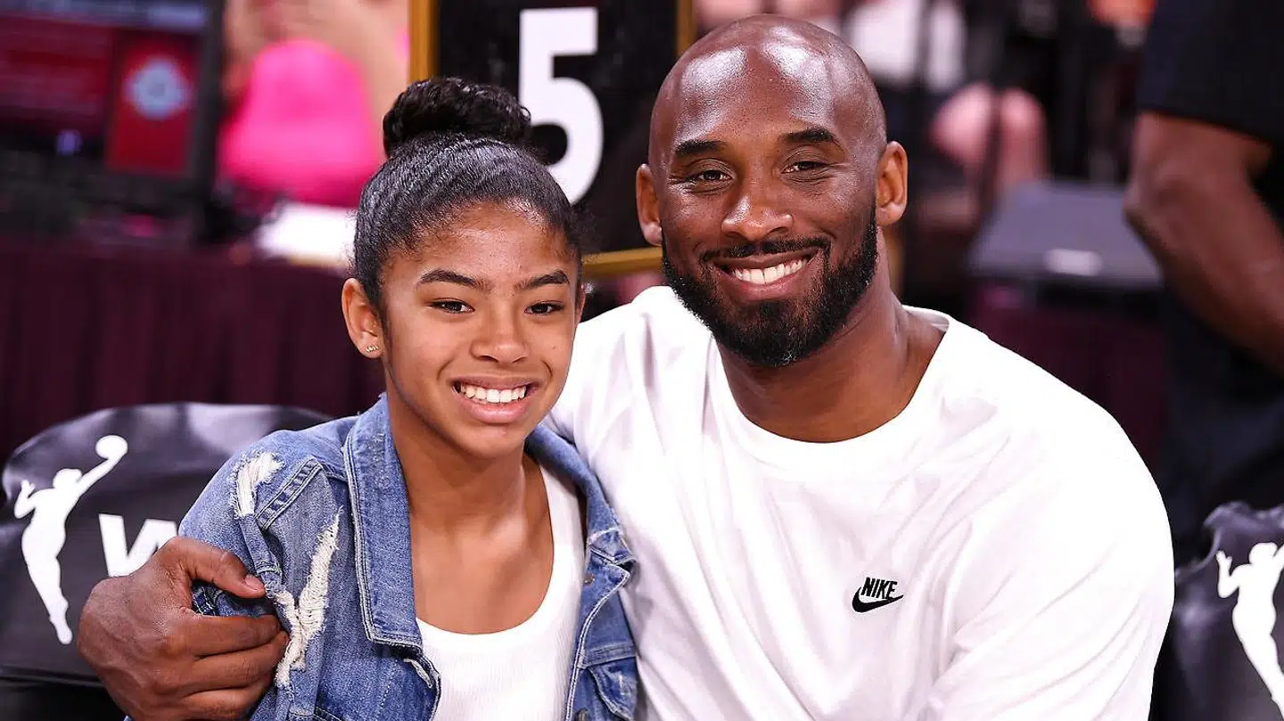 Kobe Bryant sammen med sin datter Gigi. Begge afgik ved døden i helikopterulykken.