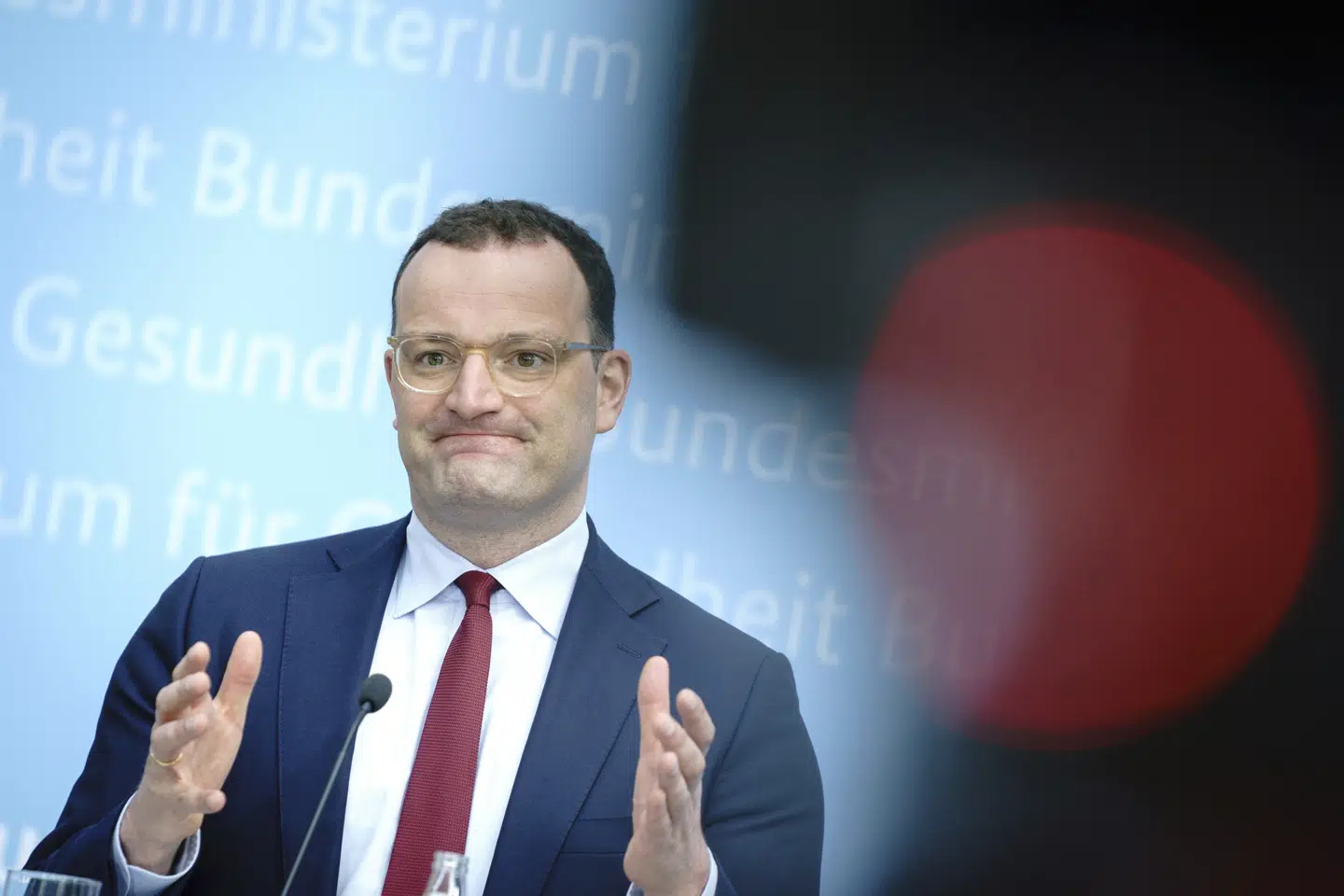 Tysklands sundhedsminister, Jens Spahn, vil have EU-Kommissionen til at bestille covid-19 booster-vacciner til 2022 og 2023 fra mindst fire forskellige medicinalvirksomheder. Navnligt vacciner til genopfriskning. Kay Nietfeld/Ritzau Scanpix