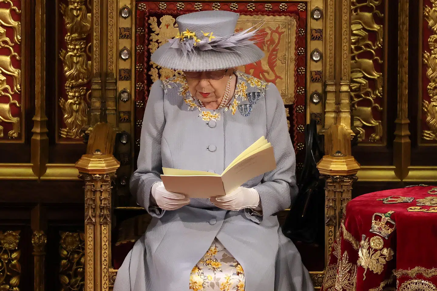 Premierminister Boris Johnsson lover at takle ulighed og at løfte Storbritannien op med ny dynamik efter pandemien i et lovprogram, som tirsdag blev læst op i parlamentet af dronning Elizabeth. Pool/Reuters