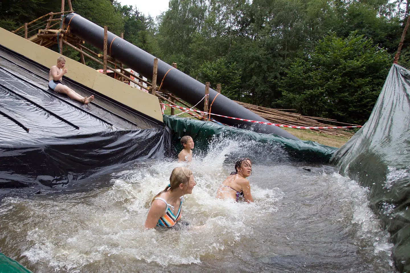 Tirsdag forhandles der om den sommerpakke for kultur og turisme, som regeringen fremlagde i sidste uge. Hos støttepartiet SF ærgrer kulturordfører Charlotte Broman Mølbæk siger over, at børnene ikke har fået et kapitel i forslaget. Hos SF kunne for eksempel godt tænke sig at sende børn afsted på sommerlejre. (Arkivfoto) Henning Bagger/Ritzau Scanpix