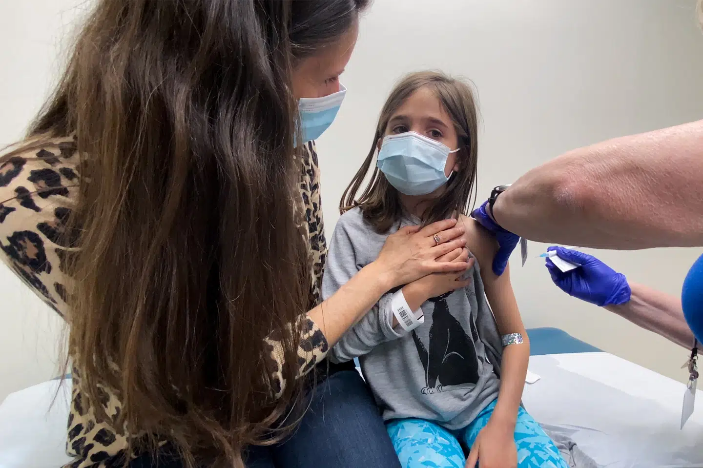 Pfizer og BioNTech oplyste i marts, at selskabernes vaccine havde vist sig sikker og effektiv i et klinisk forsøg med 2260 frivillige i alderen 12 til 15 år. (Arkivfoto) Shawn Rocco/Duke Health/Reuters