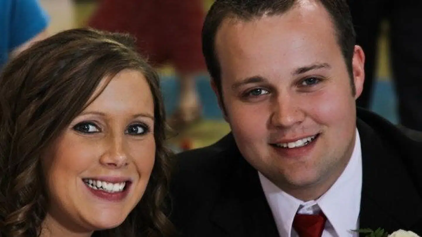 Arkivfoto af Josh Duggar med sin hustru, Anna Duggar.