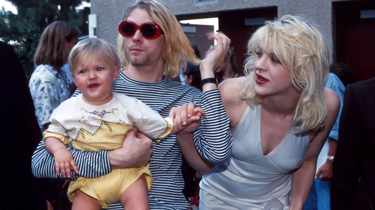 Arkivfoto af Kurt Cobain med sin hustru, Courtney Love, og datteren Frances Bean Cobain i New York City i 1993.