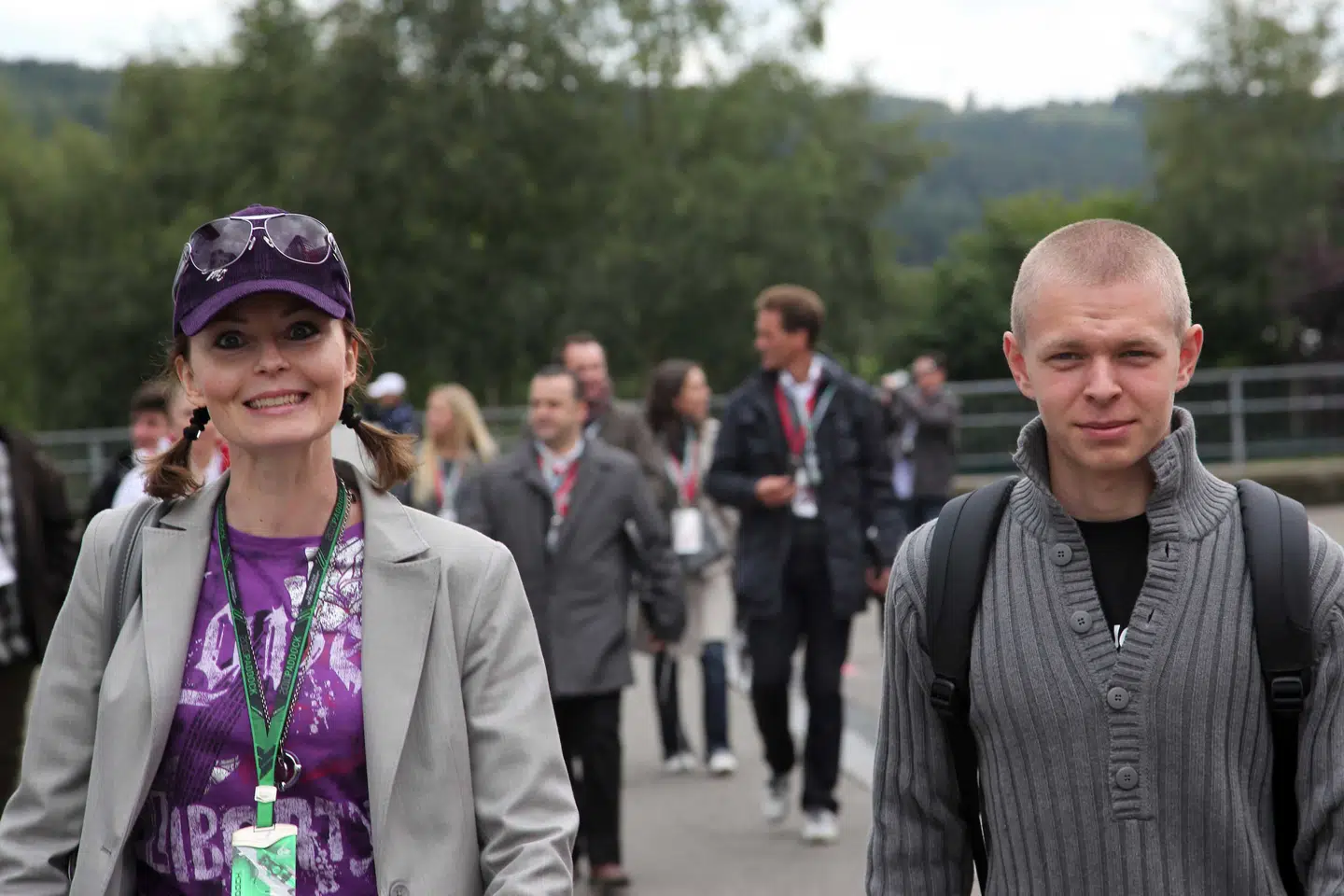 Dorte Riis med Kevin Magnussen ved Belgiens Grand Prix 2010 i Spa-Francorchamps.