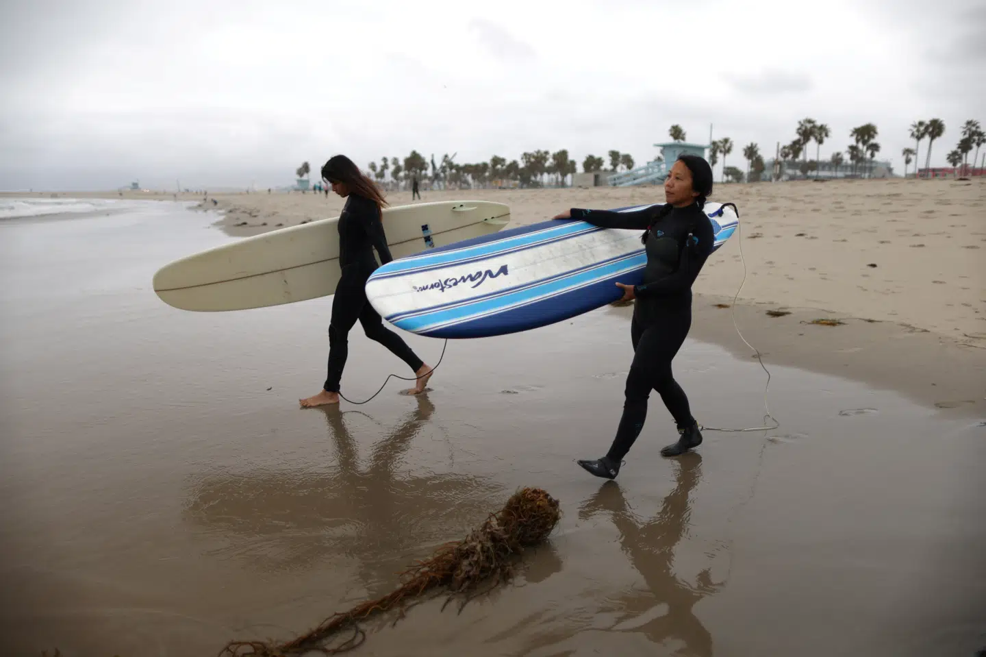 Indbyggertallet er faldet i Californien. Der er ellers mange ting at foretage sig i delstaten. Som her på Venice Beach i Los Angeles. (Arkiv) Lucy Nicholson/Reuters