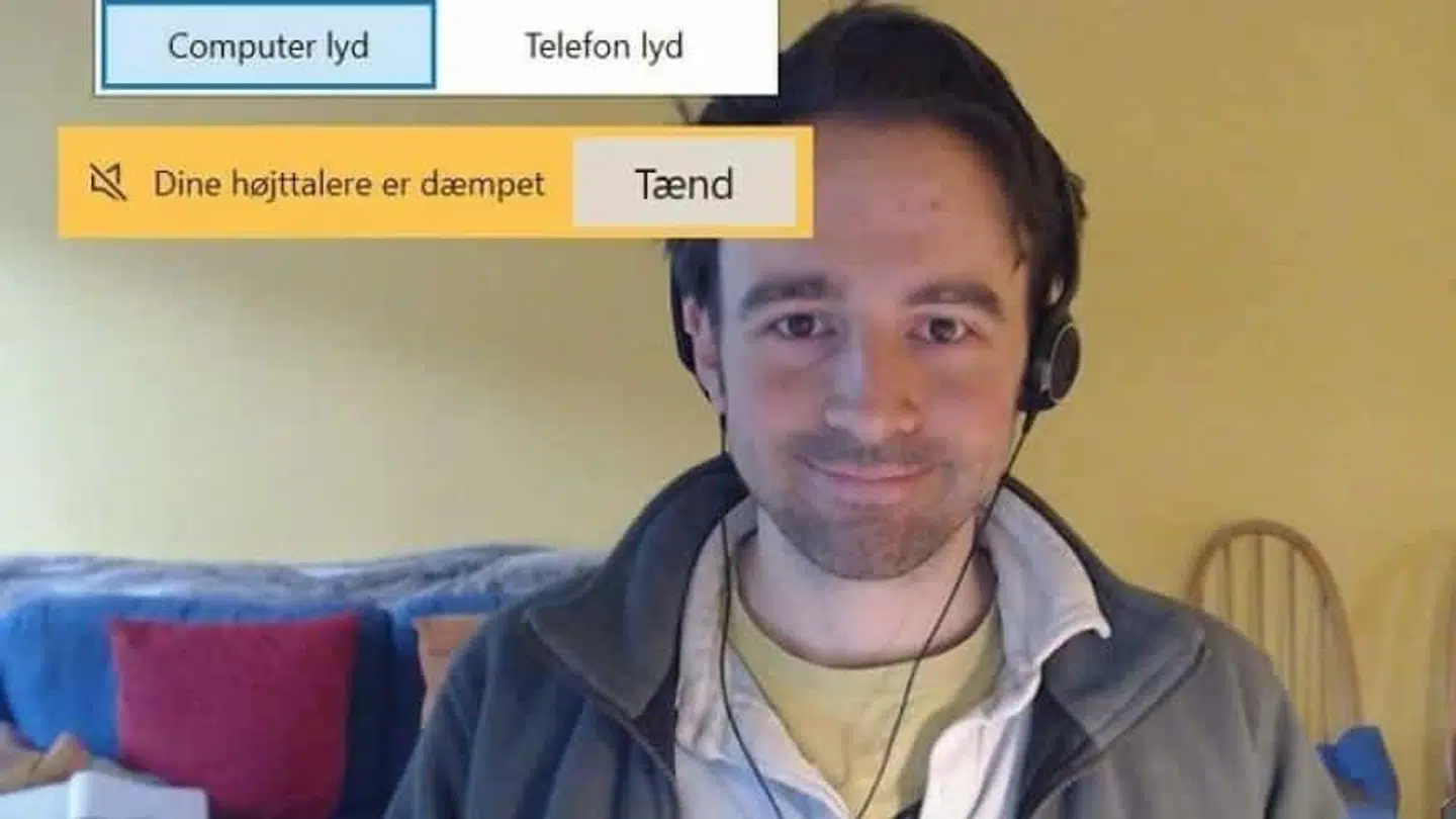 Her er den mystiske mand, der siden februar er dukket op under talrige videomøder i Odder Kommune. Foto: Odder Kommune