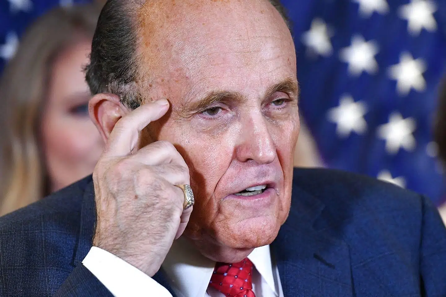 Der er efterhånden stort pres på Rudy Giuliani.