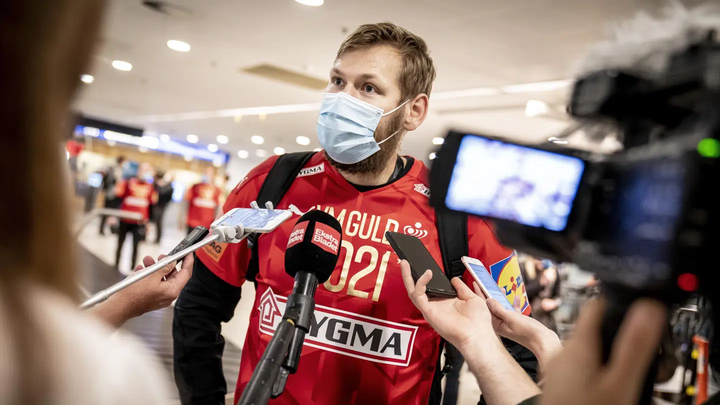 Nikolaj Øris Nielsen var med til at vinde VM-guld i Egypten. Her ses han efter hjemkomsten. I marts blev han smittet med coronavirus.