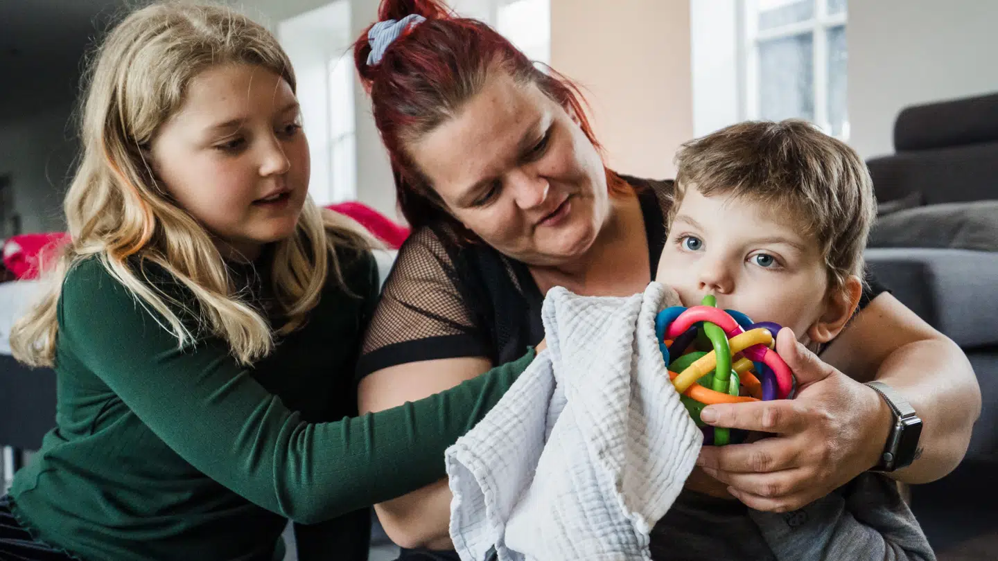 Valter ses her sammen med sin mor og storesøster. Foto: Kasper Løjtved/Byrd.