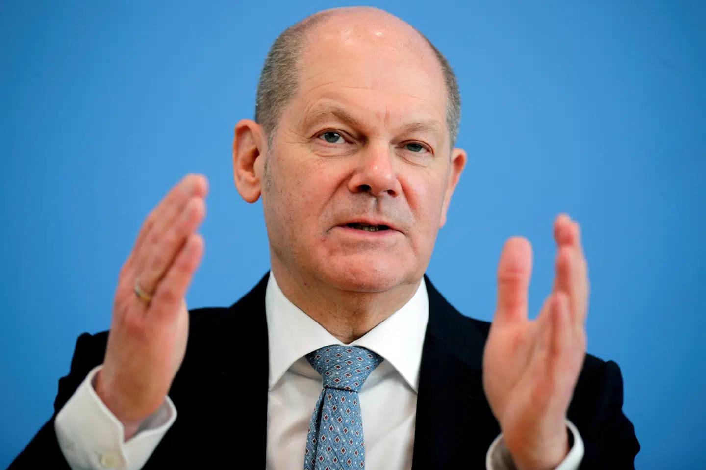 Den tyske finansminister, Olaf Scholz, fortæller, at Tyskland vil være klimaneutralt inden 2045. Det er fem år hurtigere end tidligere planlagt. Hannibal Hanschke/Reuters