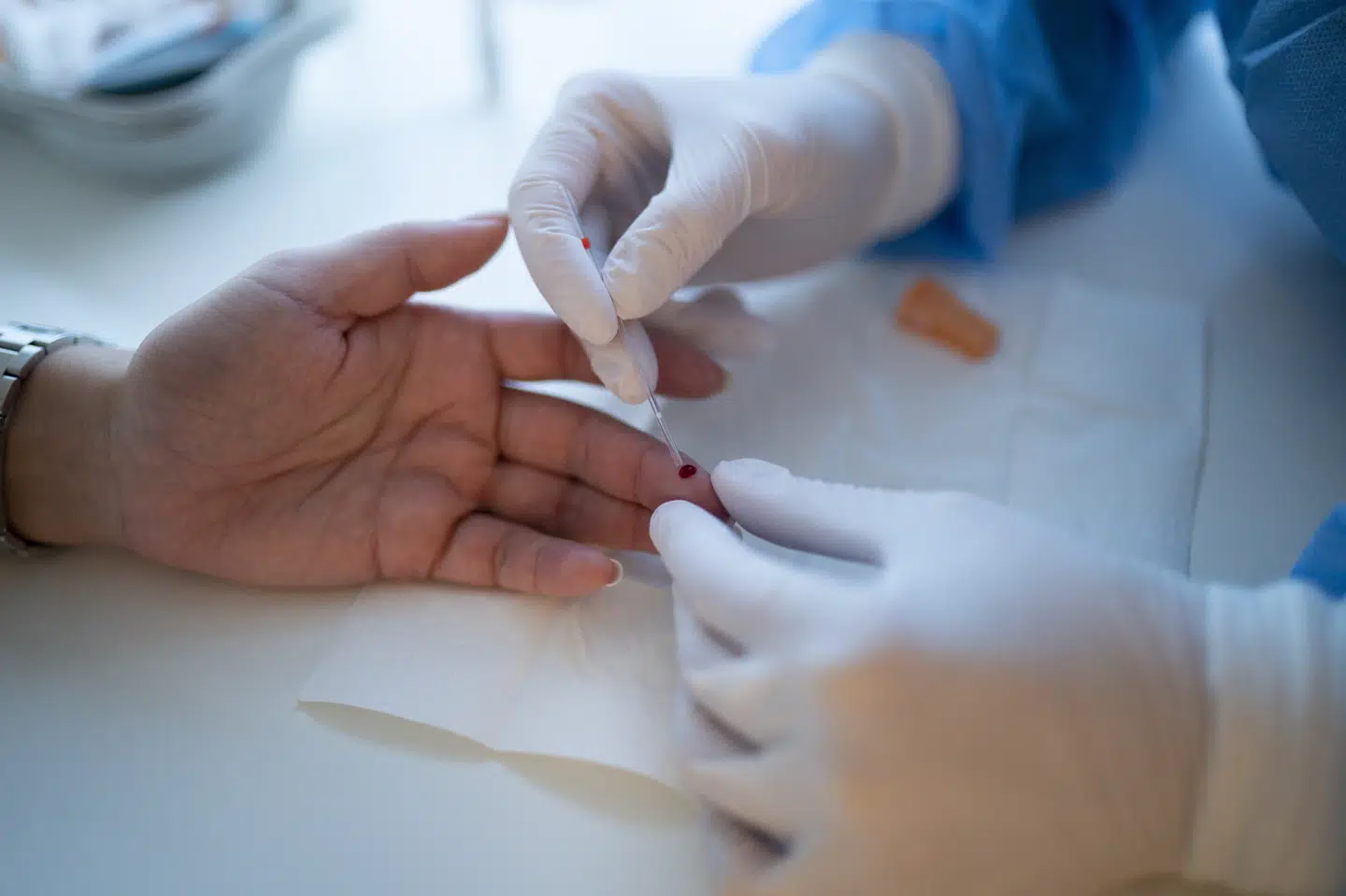 Antistoftest viser, om kroppen har antistoffer over for coronavirus. Den foretages ved blodprøve. (Arkivfoto) Tobias Kobborg/Ritzau Scanpix