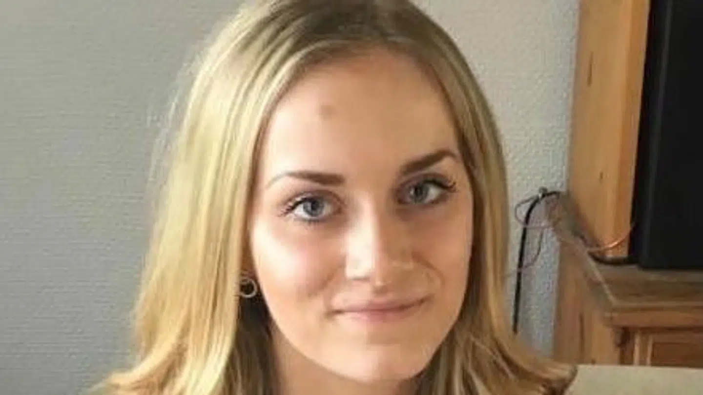 22-årige Astrid er godt træt af miljøsvineriet, som de mange éngangsmundbind forårsager, når de ikke bliver smidt i skraldespande.