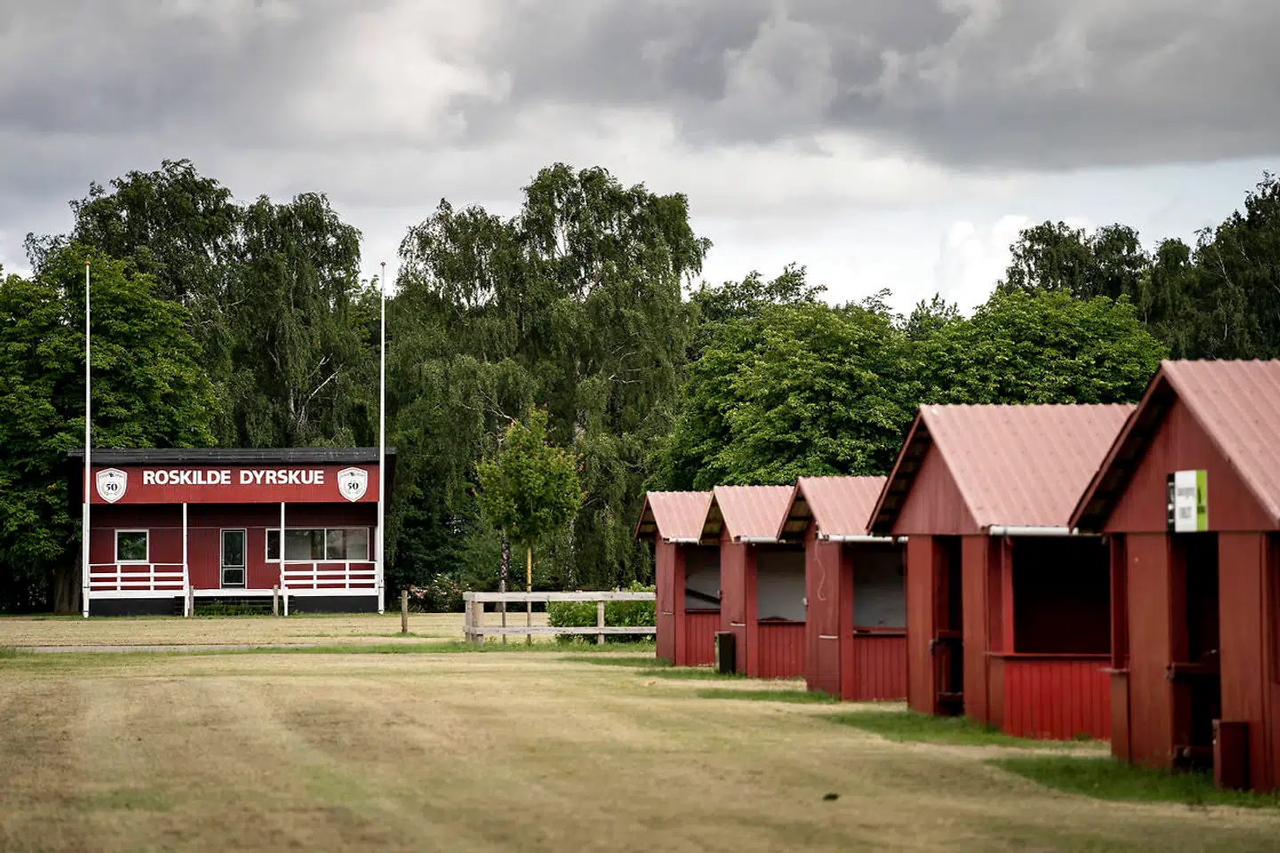 Dyrskuepladsen i Roskilde, onsdag den 1. juli 2020. Festivalpladsen skulle idag været åbnet og tusinder af mennesker skulle have løbet ind på pladsen foran orange scene. Festivalen er aflyst grundet Covid-19.. (Foto: Mads Claus Rasmussen/Ritzau Scanpix)