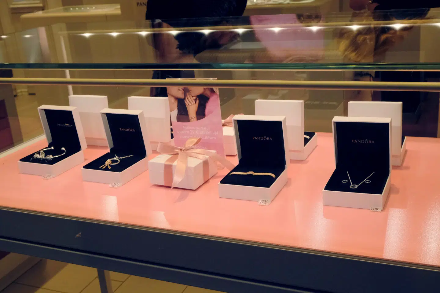 Pandoras smykker sælges i flere end 100 lande. (Arkivfoto) Ints Kalnins/Reuters