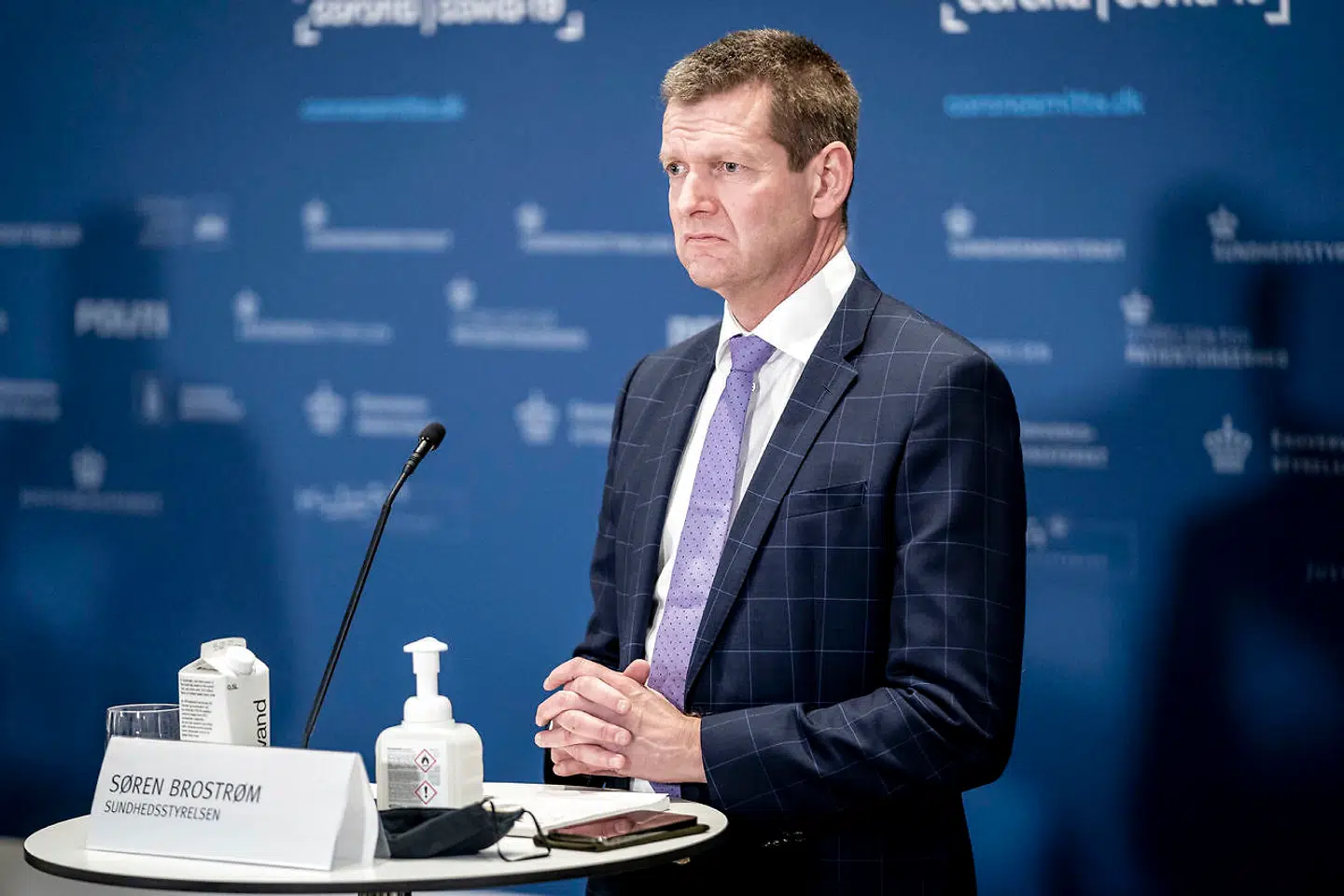 Sundhedsstyrelsens direktør Søren Brostrøm har mandag meddelt, at Johnson & Johnson-vaccinen tages ud af det danske vaccinationsprogram.