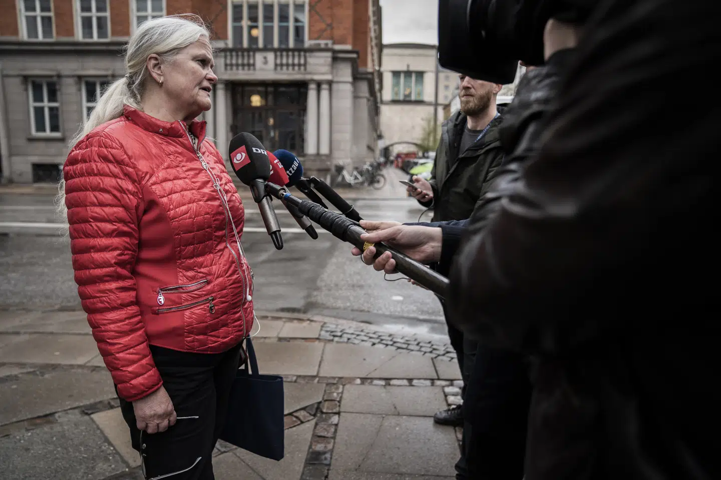 - Vi skal tage det stille og roligt. Der er ikke noget, der skal forhastes igennem. Ingen skal føle sig presset, siger Dansk Folkepartis sundhedsordfører, Liselott Blixt, om beslutning om at tilbyde skrottede vacciner i en frivilligordning. Emil Helms/Ritzau Scanpix
