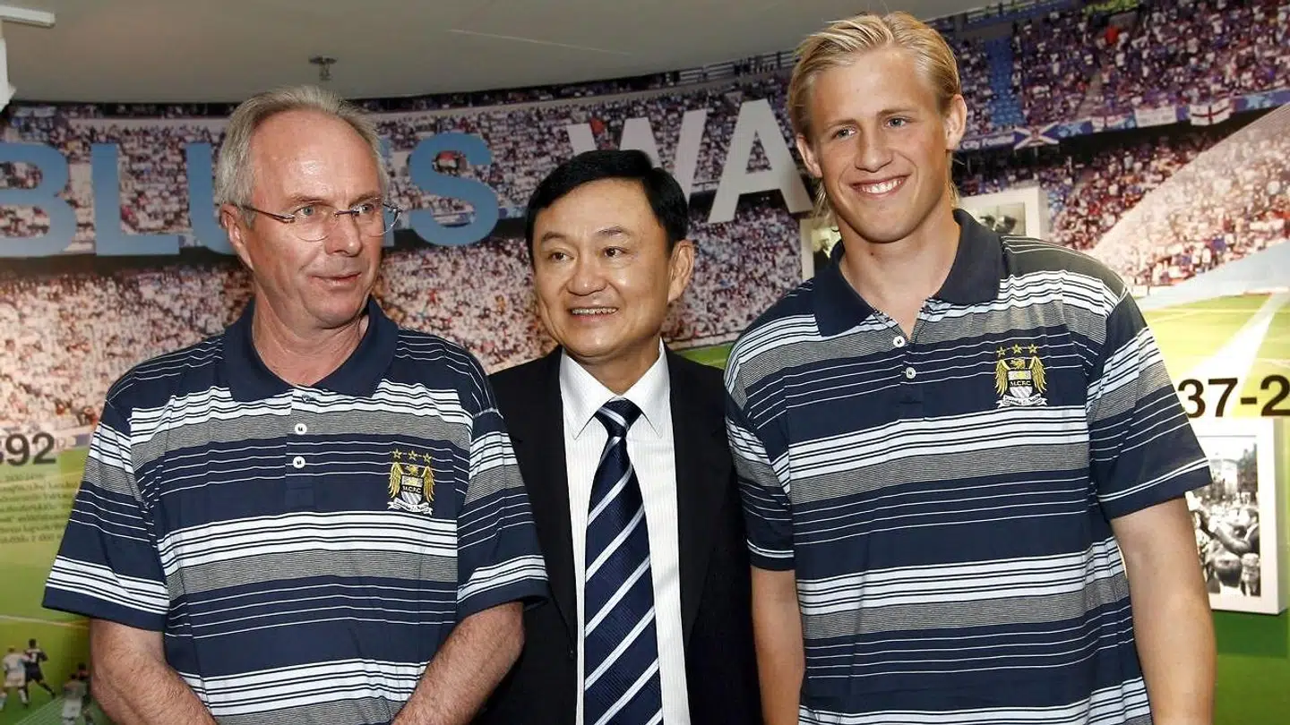 Sven-Goran Eriksson sammen med den tidligere ejer af Manchester City Thaksin Shinawatra Kasper Schmeichel i 2008.