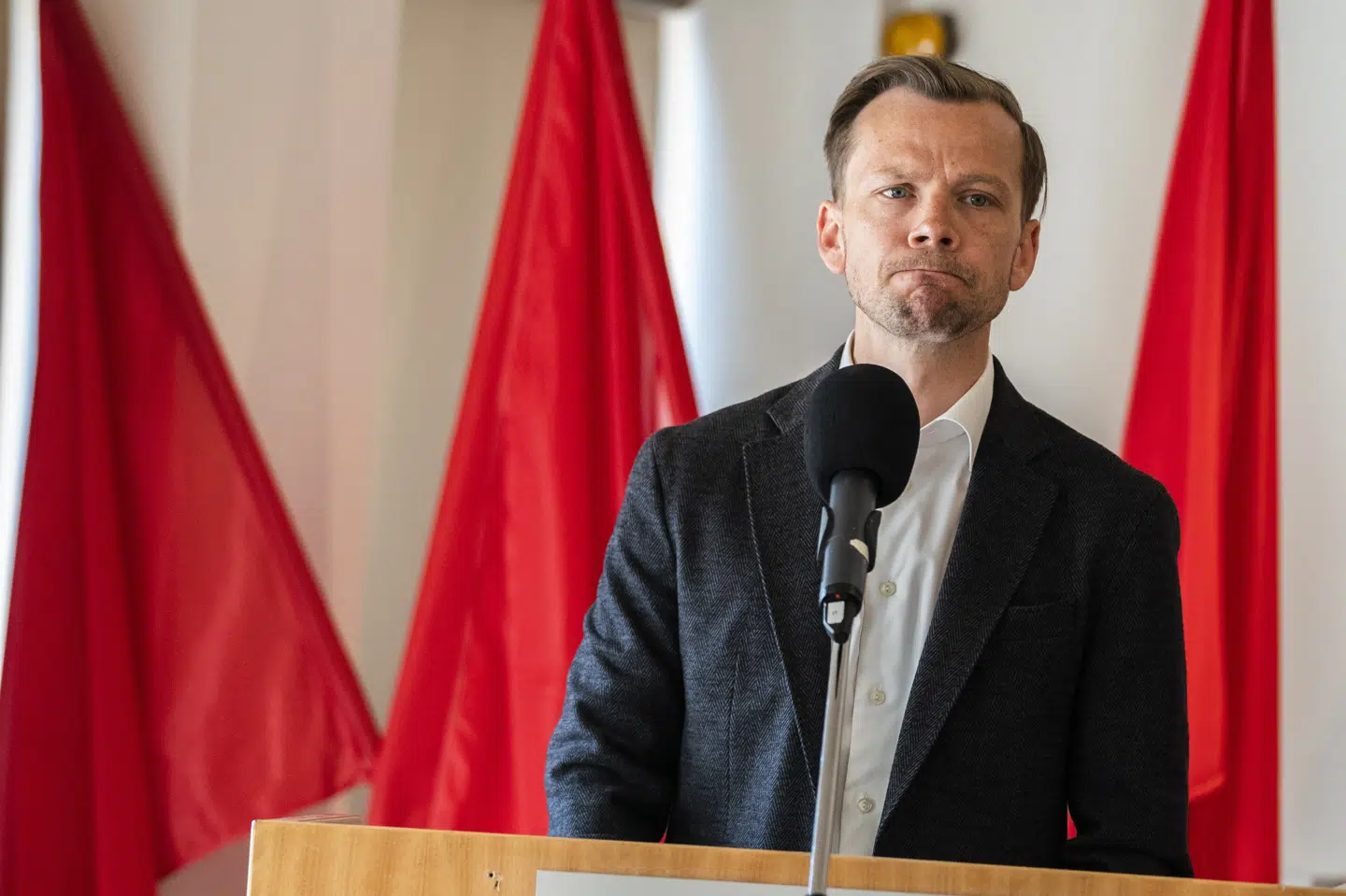 Peter Hummelgaard (S) svarer de støttepartier, der ønsker at styrke dagpenge-ordningen, at det skal drøftes på et tidspunkt. Men om det bliver i denne eller næste valgperiode, ved han ikke. Martin Sylvest/Ritzau Scanpix