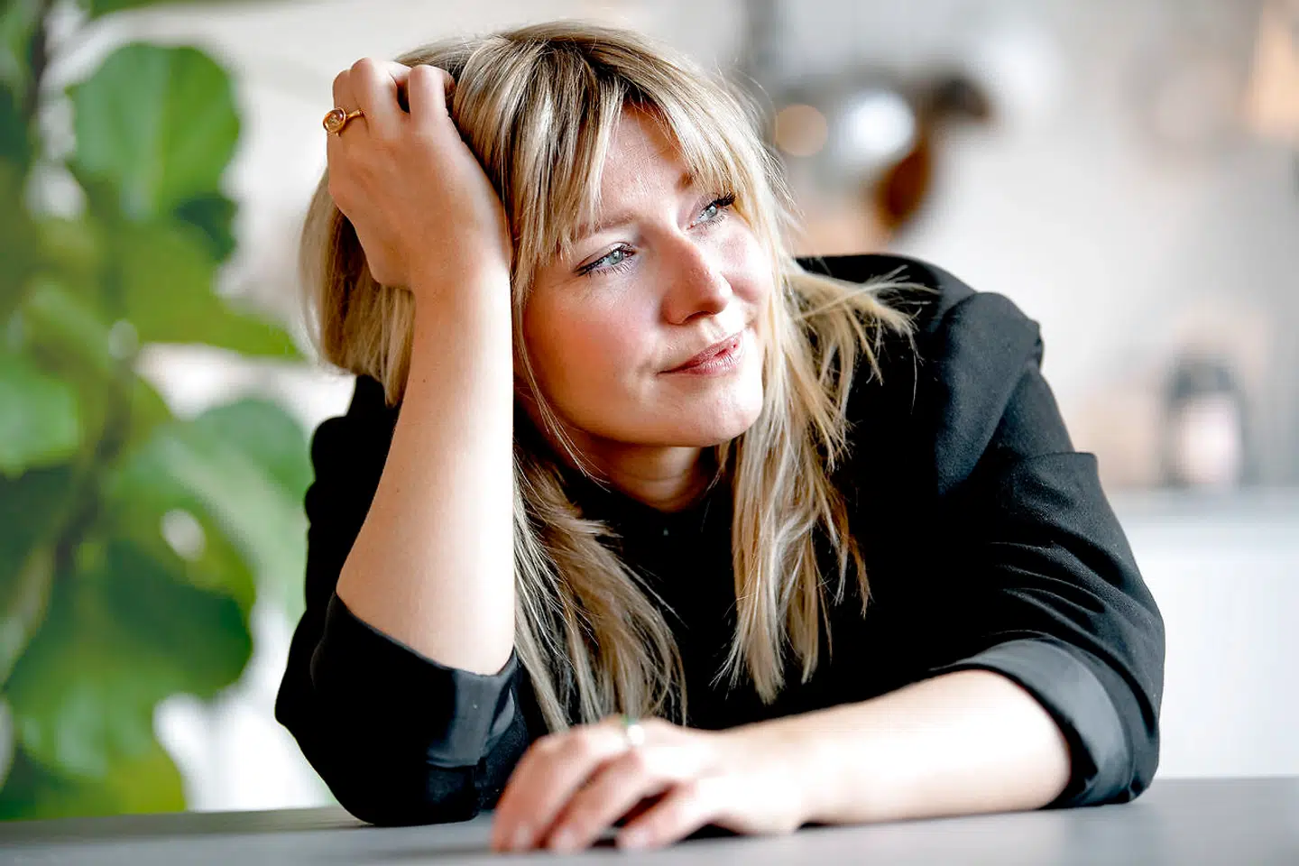 Influencer og tidligere skuespiller Carla Chloe Mickelborg har skrevet en bog om sit, til tider anstrengende, forhold til sin mor.