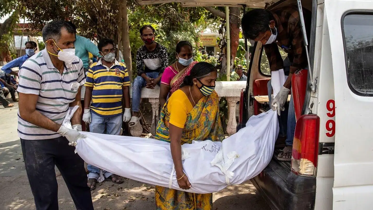 Over 3000 mennesker dør for tiden dagligt af corona i Indien.