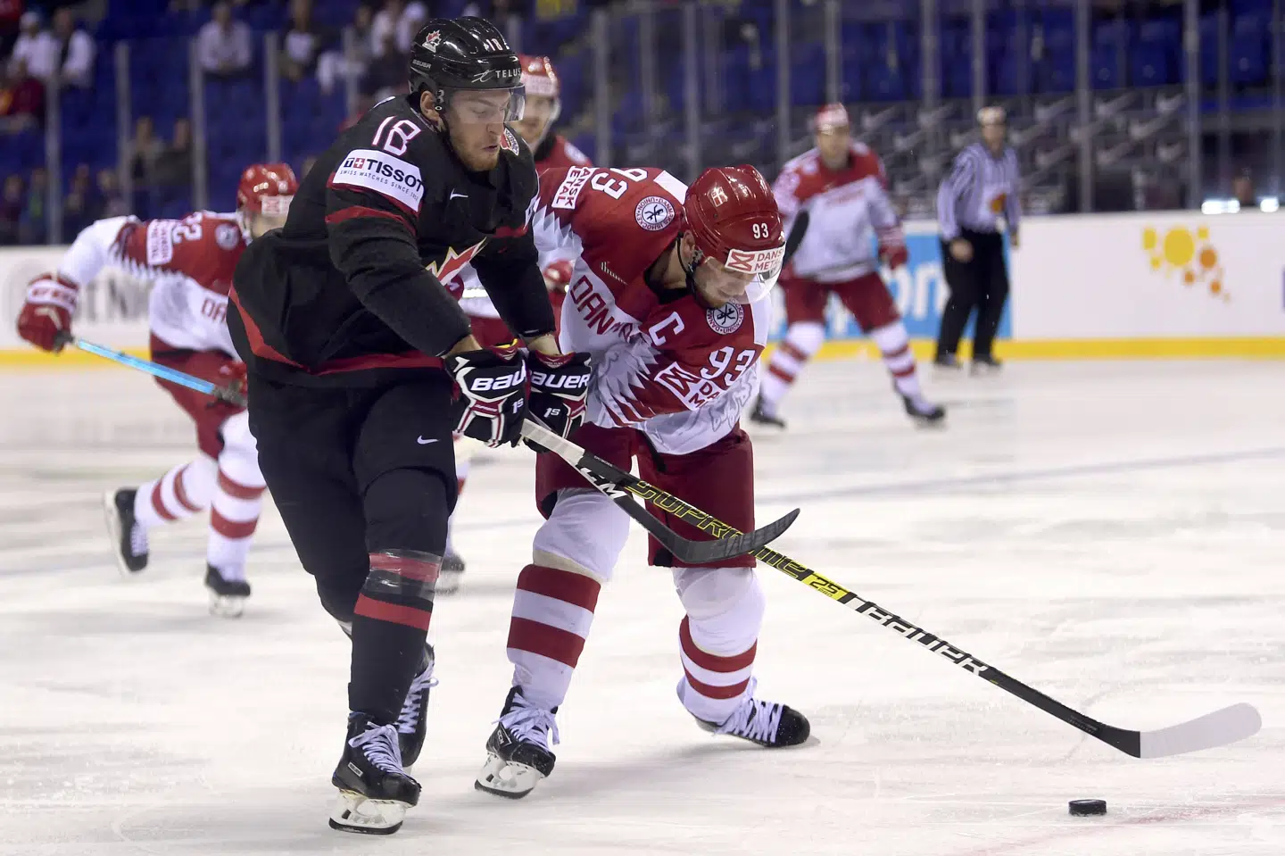 Peter Regin har siden 2017 været dansk landsholdskaptajn. Her ses han i aktion ved VM i Slovakiet for to år siden. (arkiv) Monika Skolimowska/Ritzau Scanpix