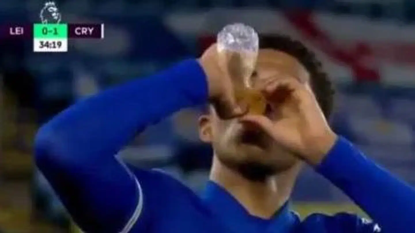 Her bryder Wesley Fofana sin fastning.