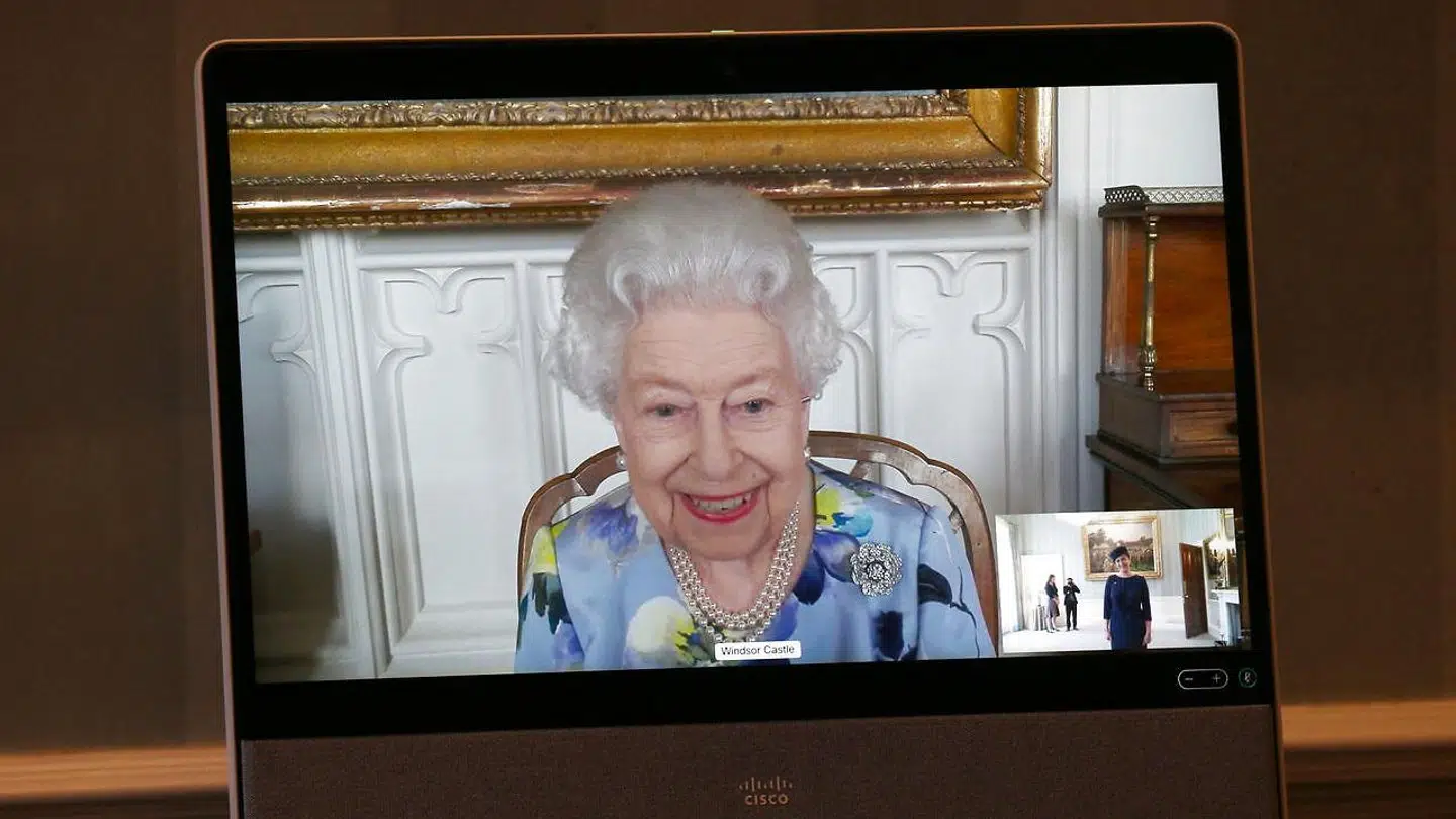Dronning Elizabeth vendte tirsdag tilbage til sine officielle pligter.