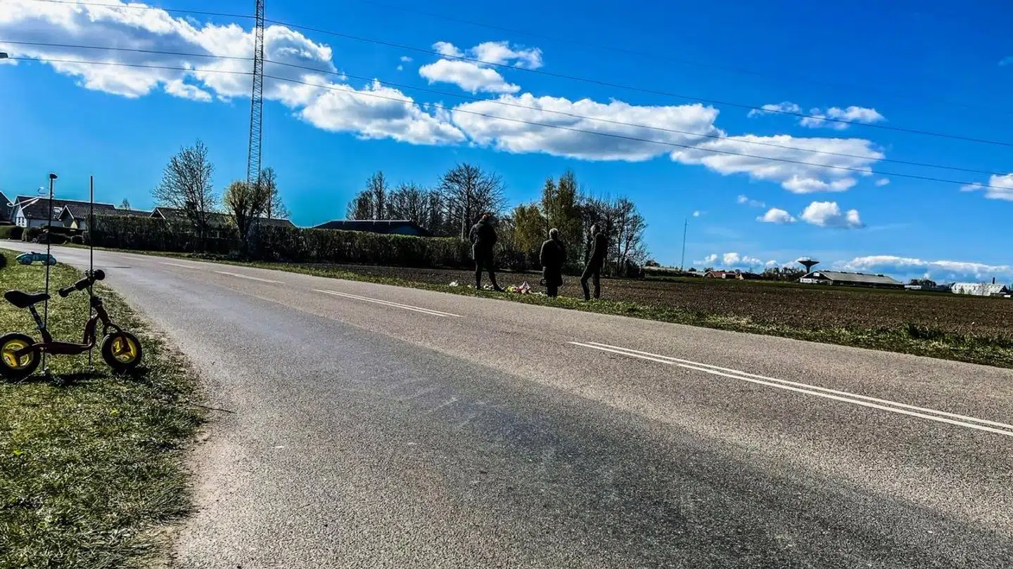 Den 11-årige pige døde af sine kvæstelser, efter at hun blev påkørt under en cykeltur med sin familie fredag aften. Foto: Presse-fotos.dk