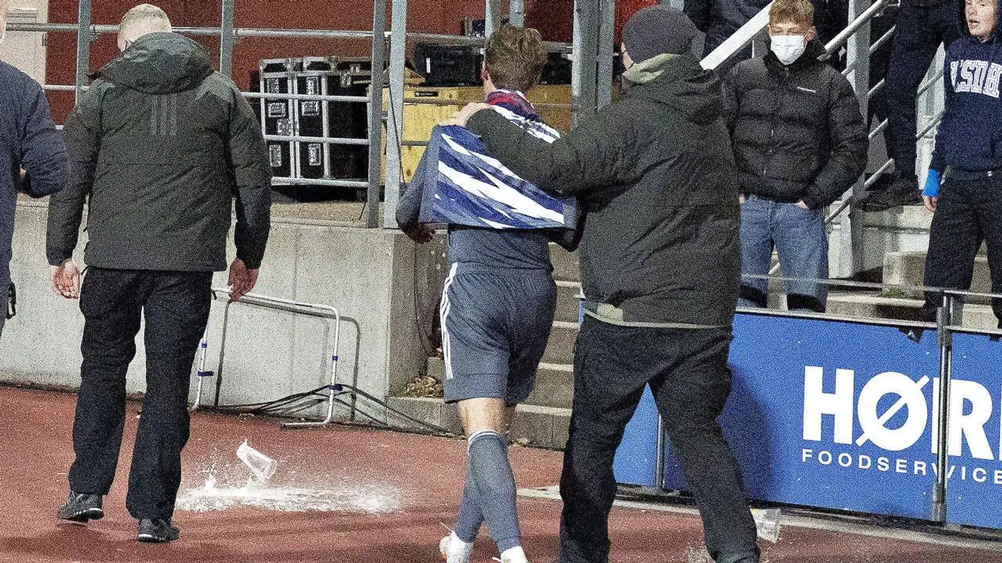 FC Københavns Victor Fischer, da han forlader banen efter sejren over AGF på Ceres Park i Aarhus.