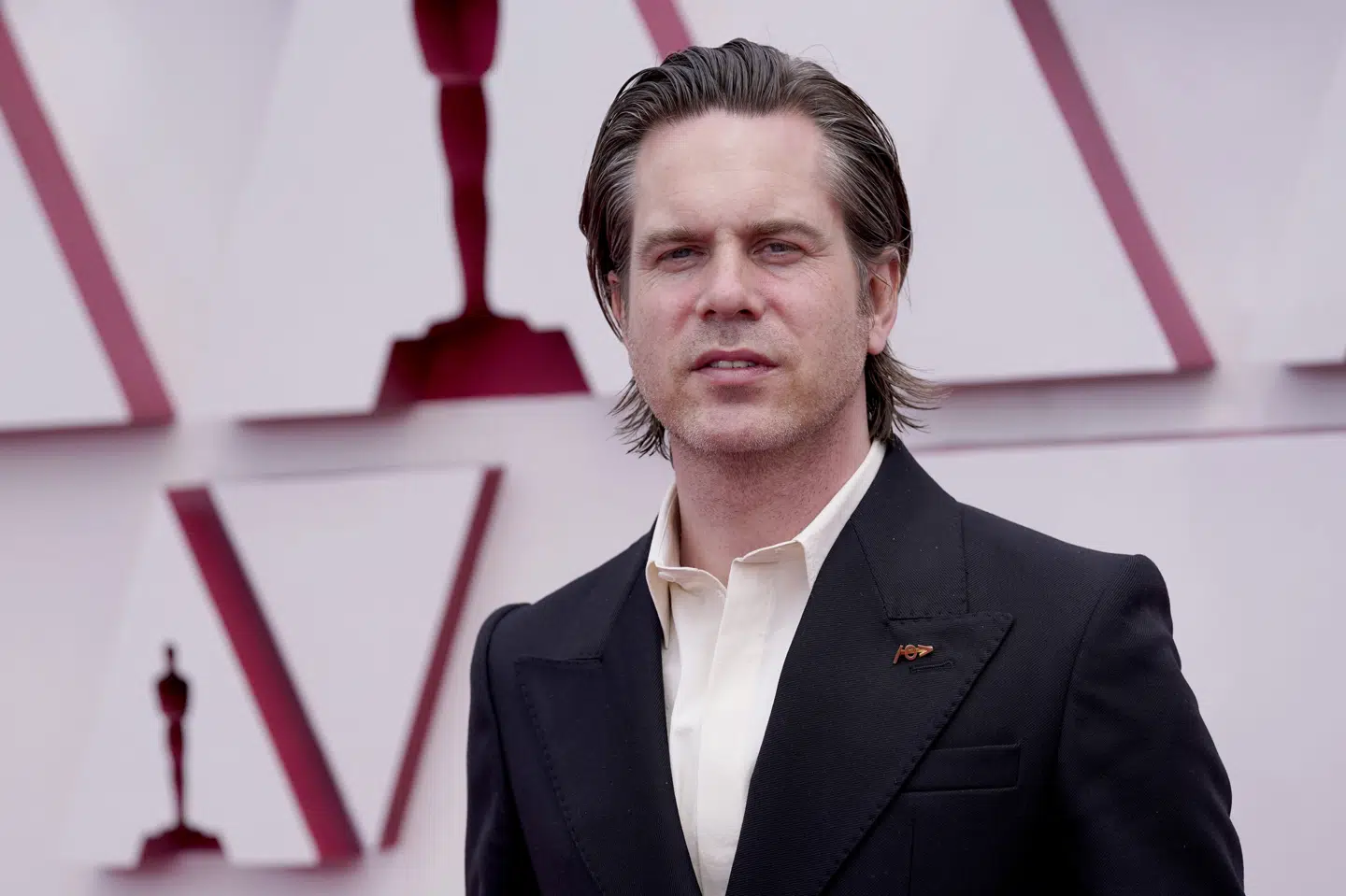 Mikkel E.G. Nielsen har som den første dansker nogensinde modtaget en Oscar for Bedste Klipning med filmen Sound of Metal. Chris Pizzello/Ritzau Scanpix