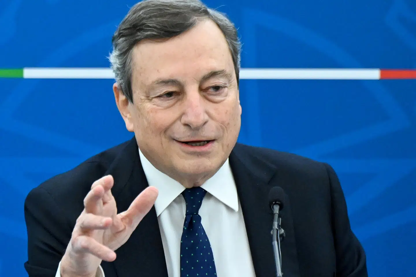 Italiens premierminister, Mario Draghi, fremlægger mandag sin regerings plan om at investere et enormt milliardbeløb i det italienske samfund. Pool/Reuters