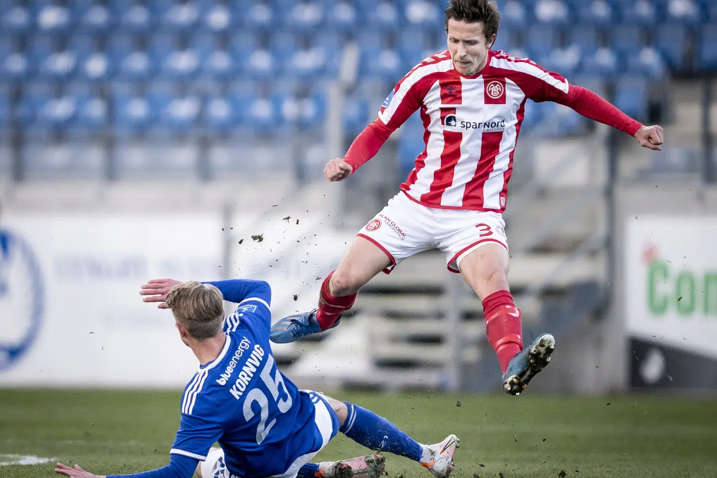 Jakob Ahlmann vil endnu ikke tale om, at AaB er sikker på overlevelse. (Arkivfoto) Mads Claus Rasmussen/Ritzau Scanpix