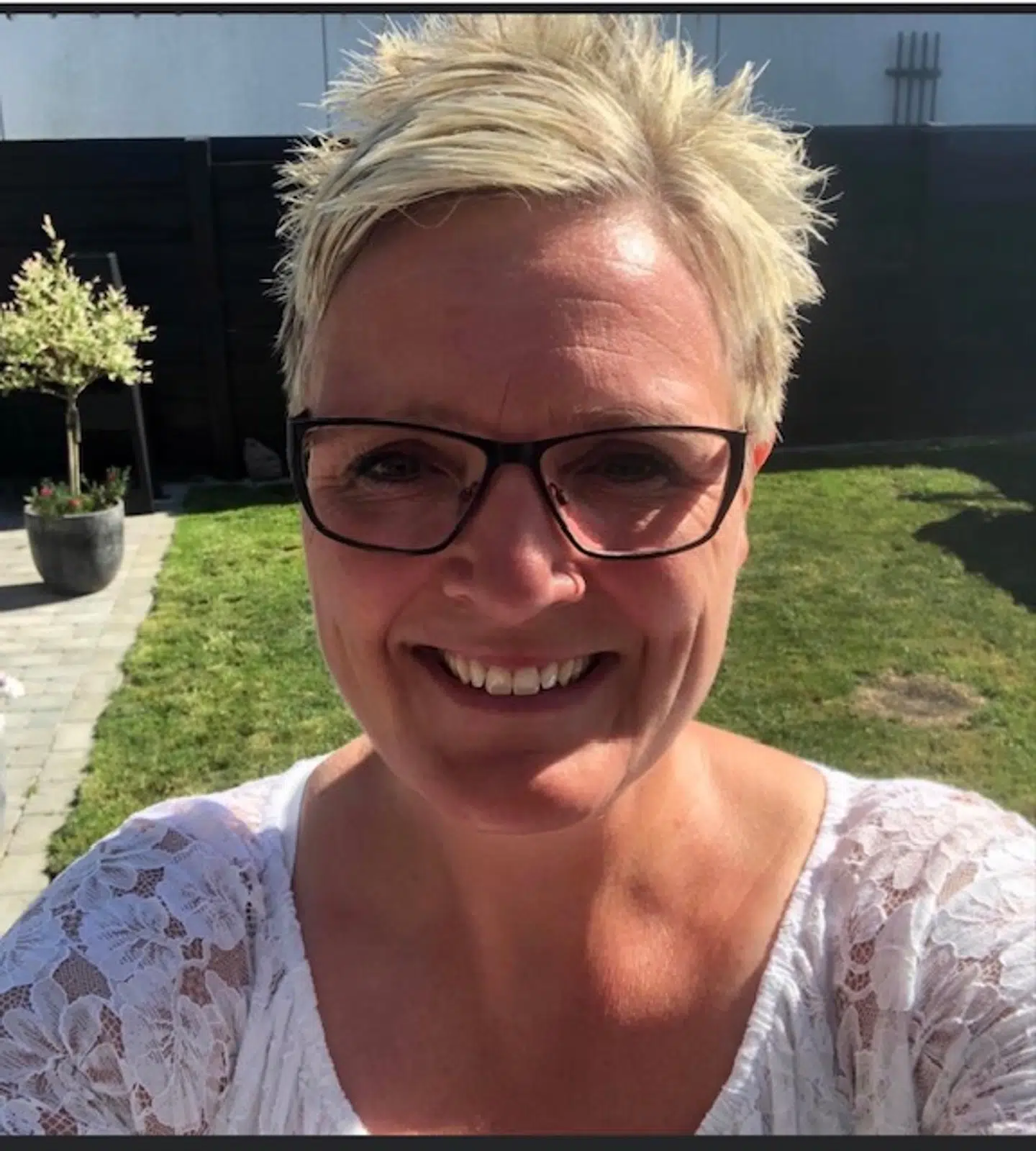 Pernille Palmelund fra Ølstykke havde ikke råd til at få sin søn vaccineret mod HPV. Først da hun flyttede sammen med sin kæreste, var der plads i en stram privatøkonomi til en vaccine. Privatfoto.