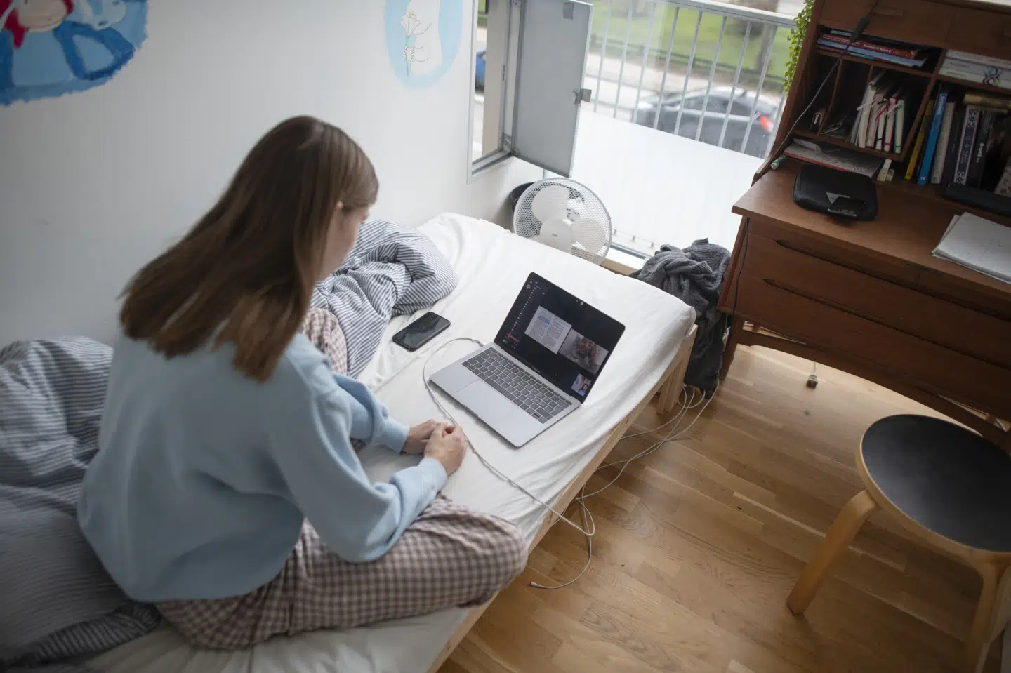 Undervisningen har mestendels været online for landets gymnasieelever under corona. De ser gerne, at standpunktskarakter kan erstatte prøvekaraten til sommer - ligesom det gælder for folkeskolen. (Arkivfoto) Anthon Unger/Ritzau Scanpix