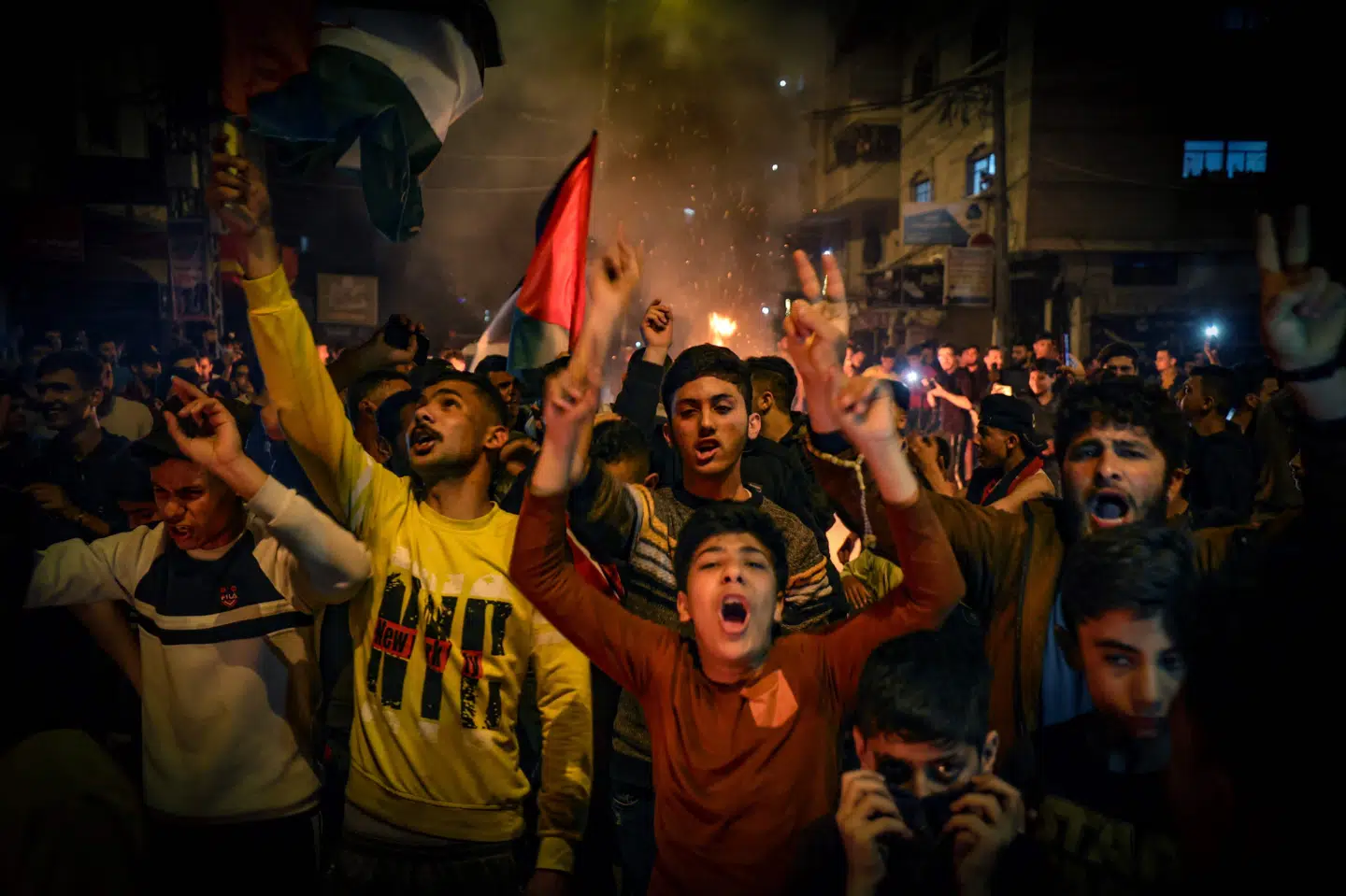 Palæstinensere i Gazastriben markerede fredag deres utilfredshed med det israelske politi, der både torsdag og fredag har været i sammenstød med palæstinensere i det annekterede Østjerusalem. Mohammed Abed/Ritzau Scanpix